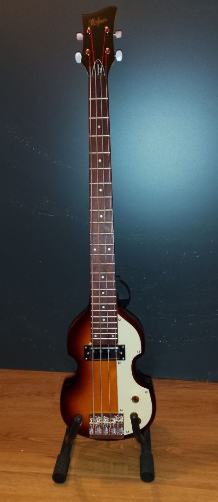 Hofner Shorty Violin Bass - Solid Body, Short Scale