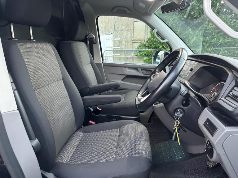 VOLKSWAGEN TRANSPORTER 2.0 TDI T28 Highline 2021