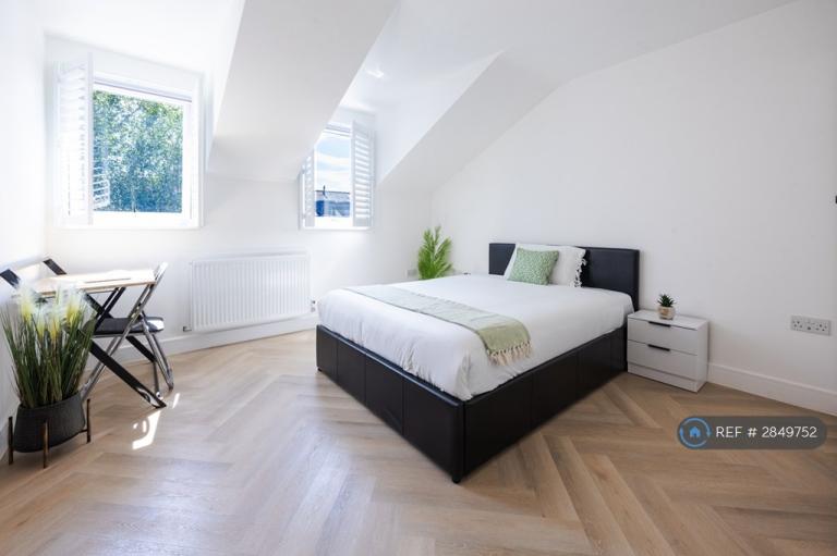 1 bedroom in Yeoman Close, London, SE27 (#2849752)