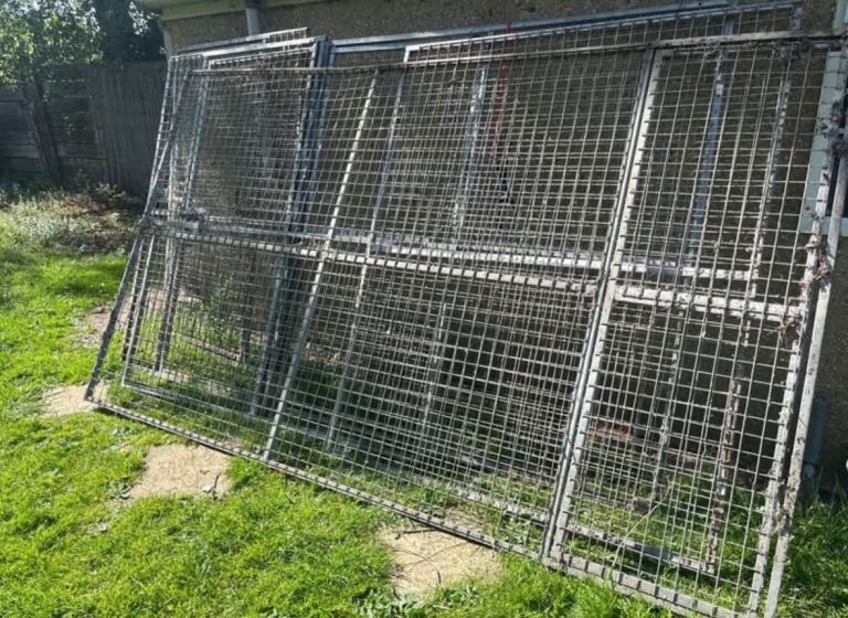 Galvanise dog run/panels 