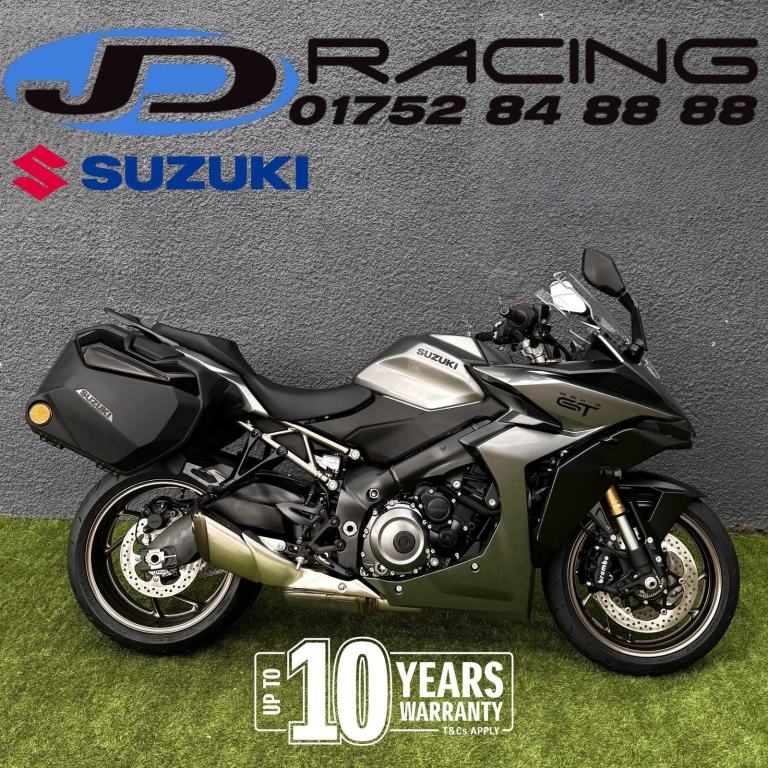 Suzuki GSX-S1000GT+