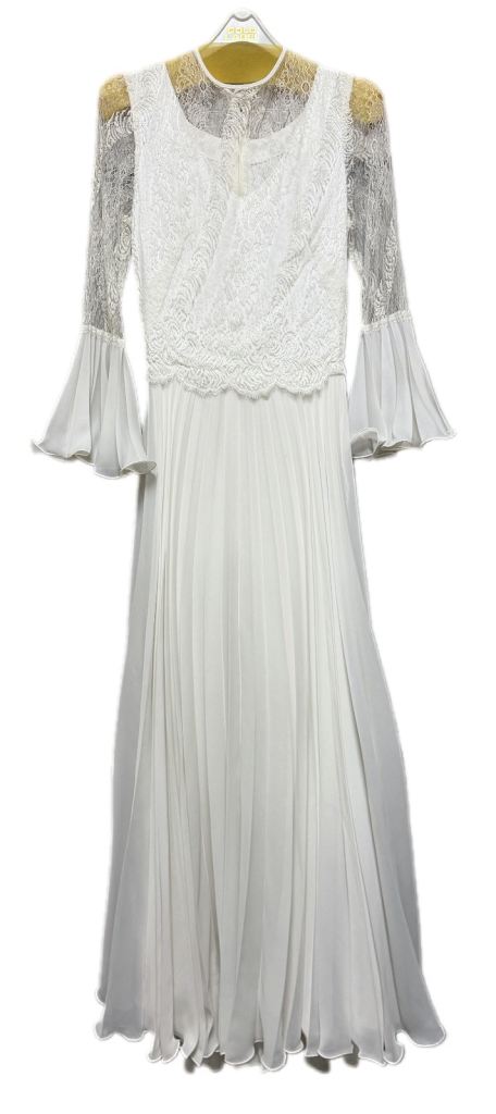 Vintage White Lace Pleated Wedding DressDress – As Good As New