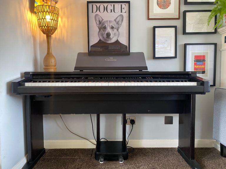 Yamaha Clavinova CVP 35