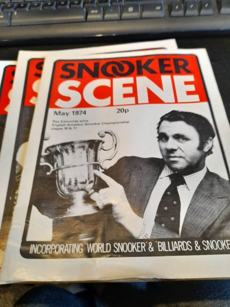 Snooker scene /Cueworld mags x400 