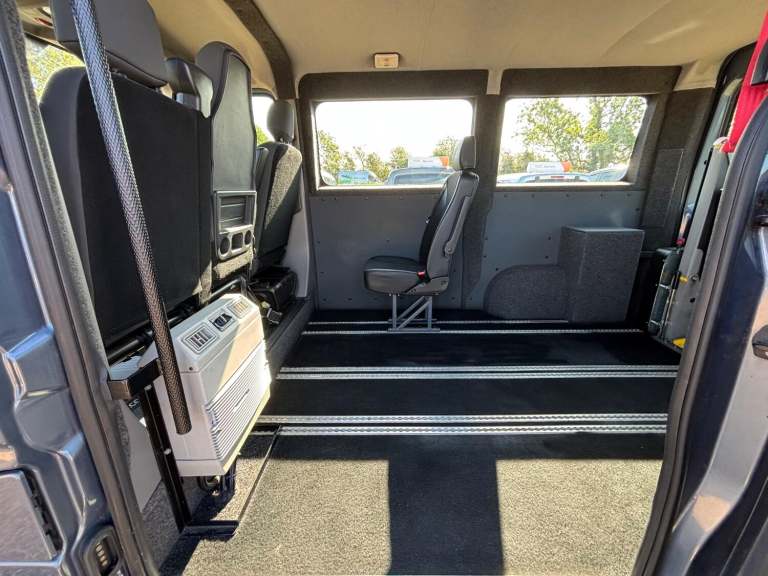 RENAULT MASTER WAV WHEELCHAIR ACCESSIBLE VEHICLE 2.3 FWD SL28 dCi 110 Business