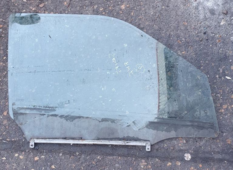 Suzuki Swift Right Side Front Window Glass 2007