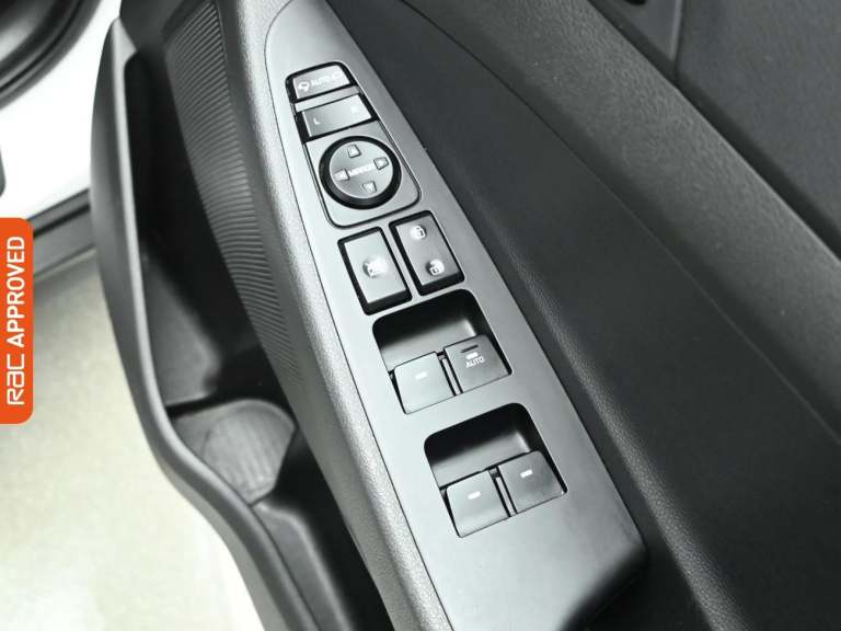 2018 Hyundai TUCSON 1.6 GDi Blue Drive SE Nav 5dr 2WD ESTATE PETROL Manual