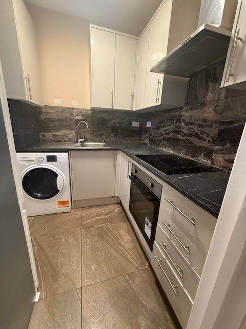 2 Bedroom Flat to Rent in Hounslow West