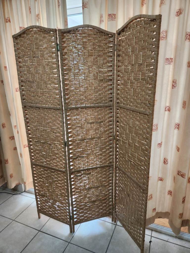 Brown Rattan Woven Room Divider 