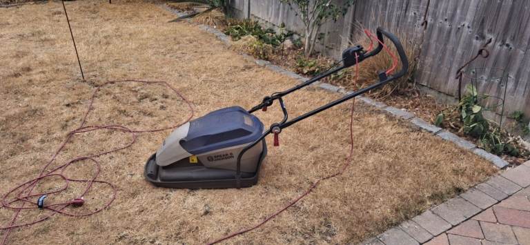 Flymo Hover Vac 250 Electric Lawnmower – Good Condition