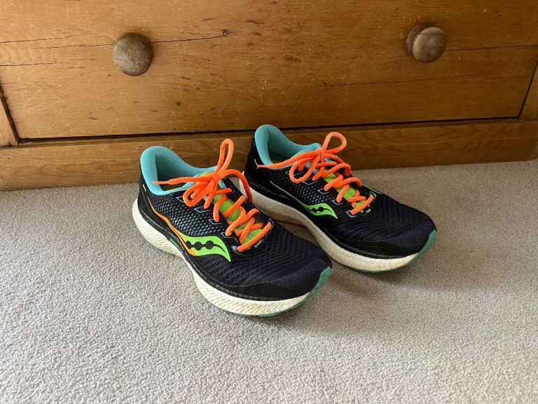 Saucony Triumph 19 Running Trainers - Men's UK 8