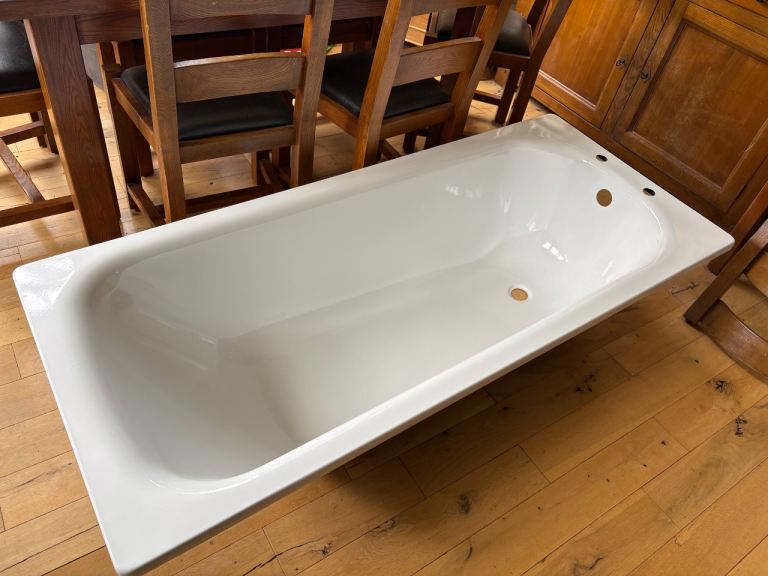 Steel Enamel Bath - White (1600x700x390)