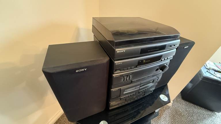 Sony LBT-A190 Hi-Fi with Twin Matching Speakers and Sony PS-LX56P Turntable / Tried and Tested. 