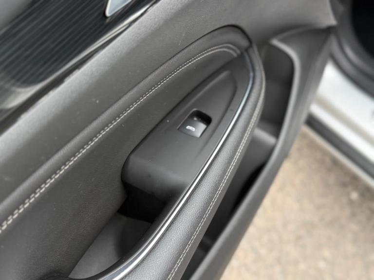 2018 Vauxhall Insignia 1.6 Turbo D ecoTec Elite Nav 5dr ESTATE DIESEL Manual