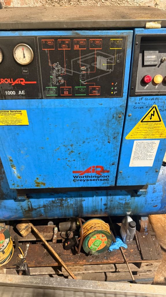 Air compressor, 7.5kW, low noise.  