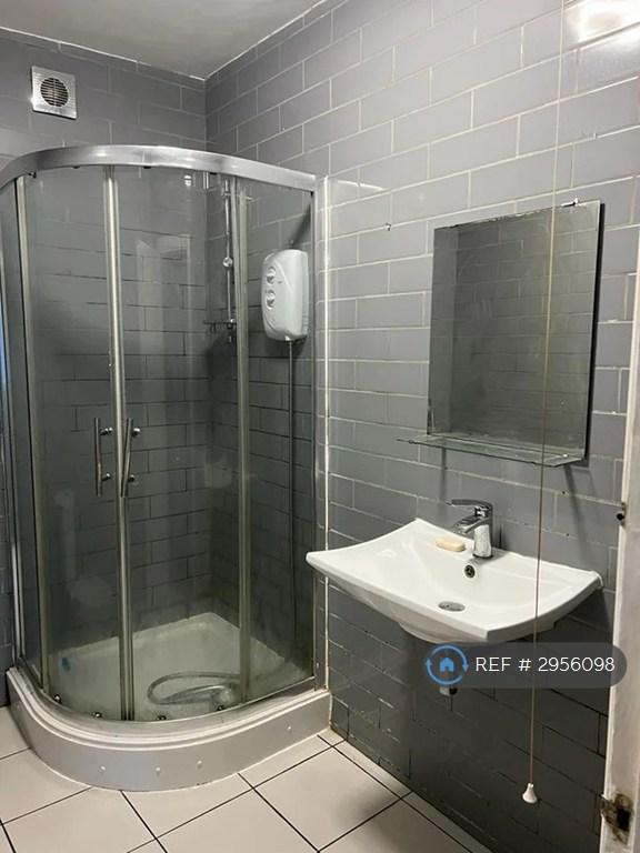 4 bedroom house in Westminster Gardens, Barking, IG11 (4 bed) (#2956098)