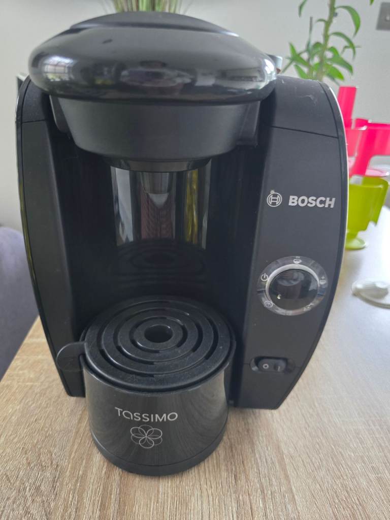 Bosch Tassimo Coffee Machine with accessories