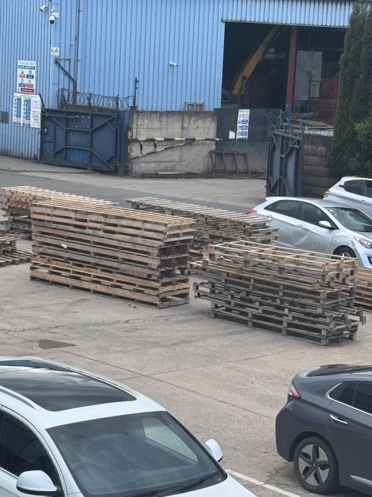 Free pallets 