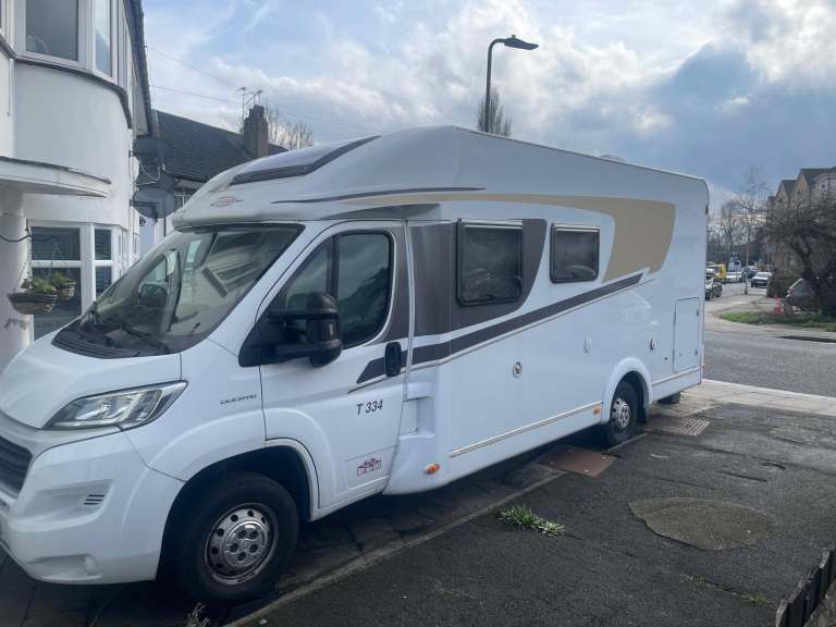 2015 Carado T334 Motorhome