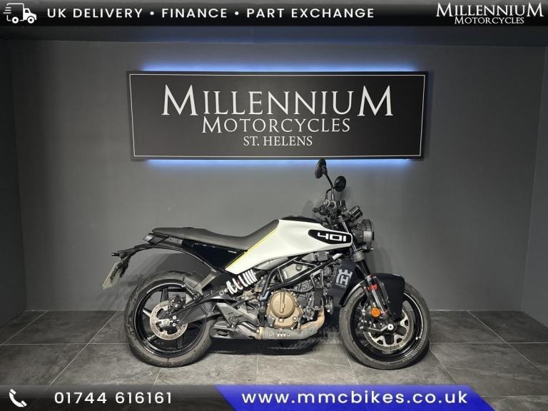 HUSQARNA VITPLEN 401. NAKED STREET BIKE