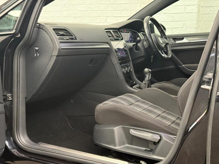 2018 Volkswagen Golf 2.0 TDI 184 GTD 5dr HATCHBACK DIESEL Manual