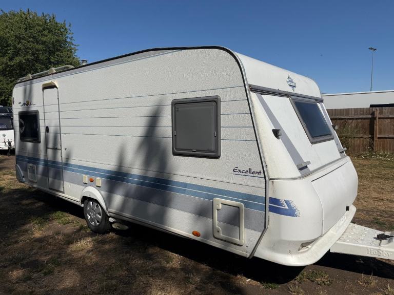 Hobby excellent 4 berth fixed bed 