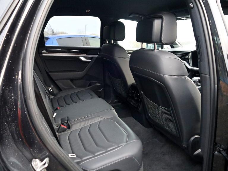 2019 Volkswagen Touareg 3.0 V6 TDI 4Motion R-Line Tech 5dr Tip Auto ESTATE DIESEL Automatic