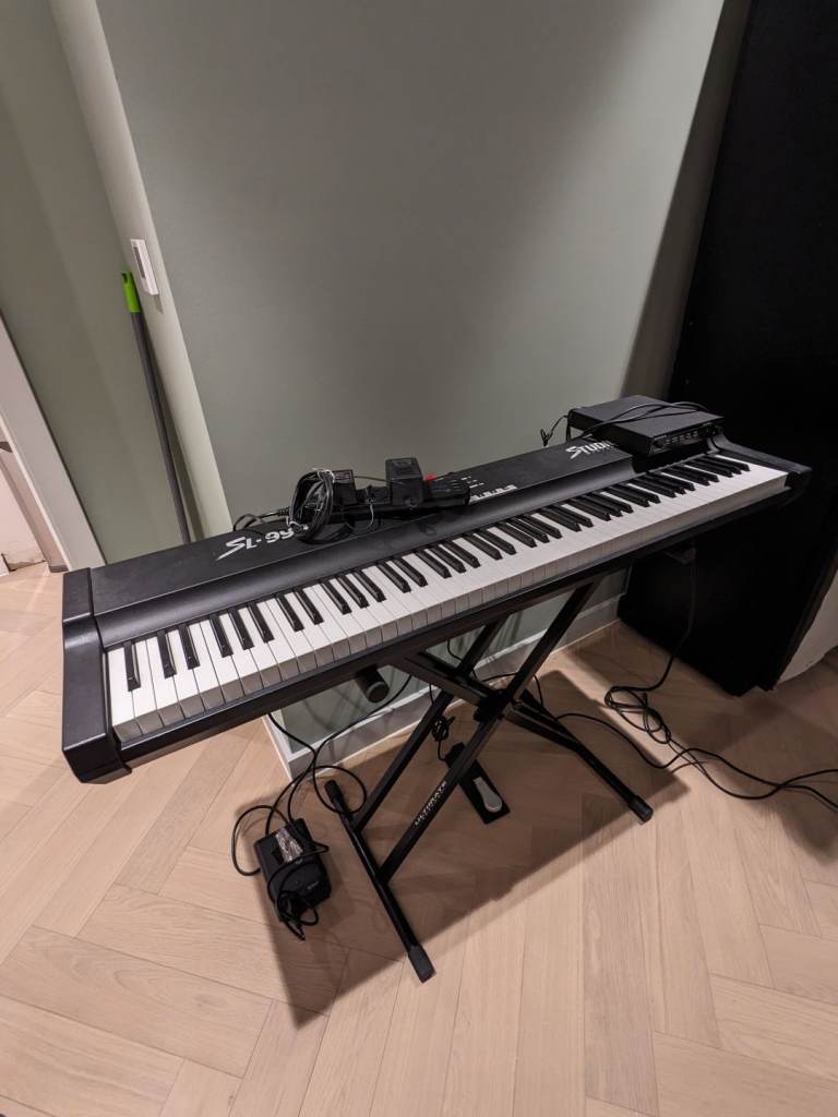 image for 88 key Studiologic midi controller + Kurzweil micropiano