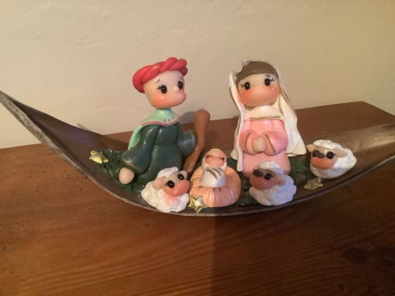Cute Nativity Scene Decoration – Ceramic, Good Condition