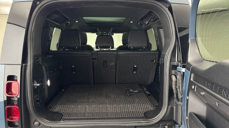 2021 Land Rover Defender 110 2.0 P400e 15.4kWh X-Dynamic S SUV 5dr Petrol Plug-in Hybrid Auto 4WD...