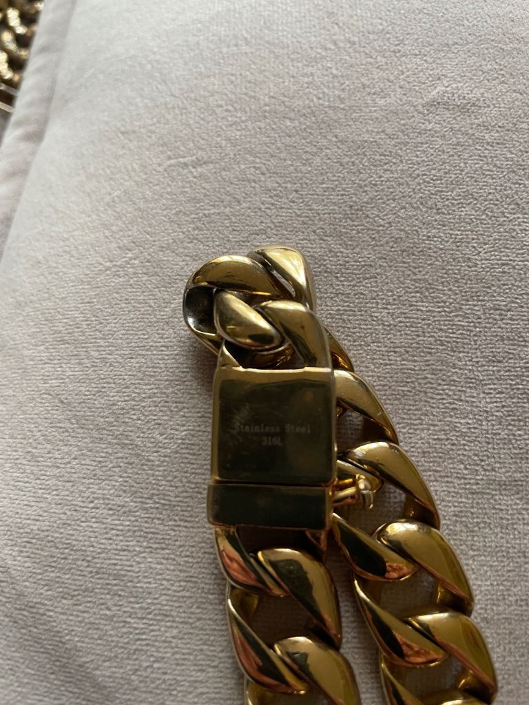 Gold plated man’s chunky bracelet 