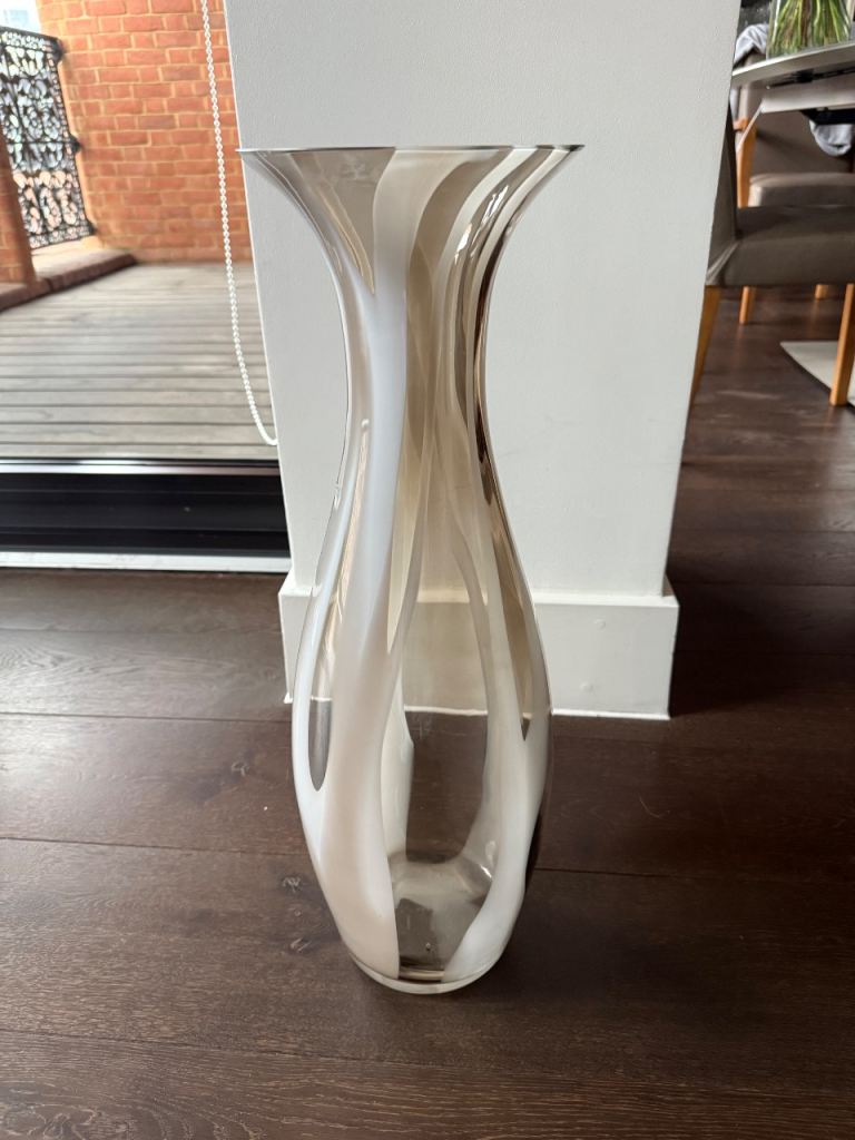 Decorative vase