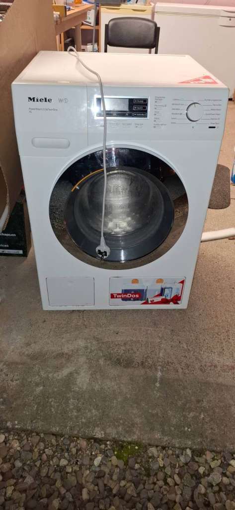 Miele WEG665WCS Freestanding TwinDos 9kg Washing Machine   