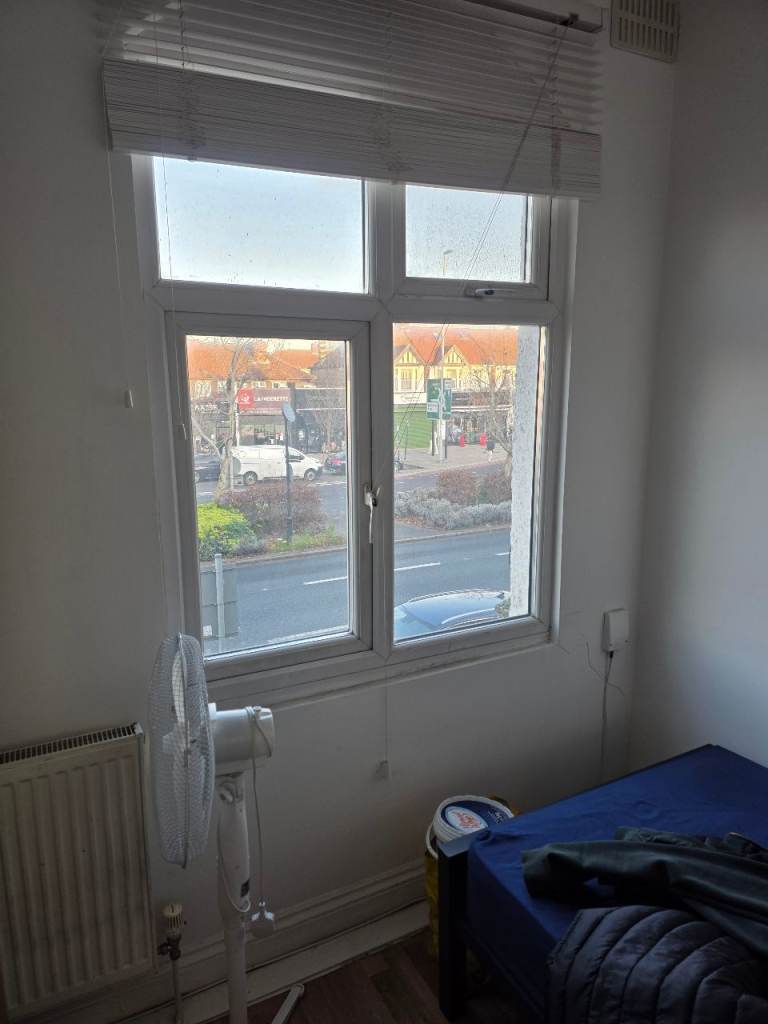 2 Single Rooms to Rent   Gants Hill (IG2 6UF) – £600 PCM