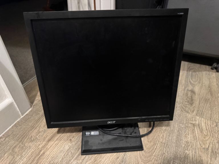Acer 193 monitor (VGA)