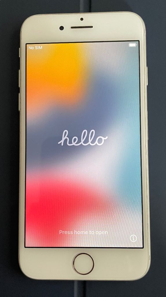 IPHONE 7 Silver/White. iPhone 7 Silver - Good Condition, Unlocked