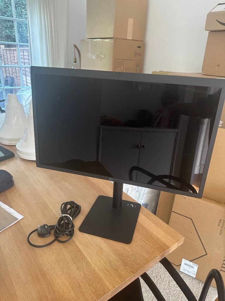 LG monitor