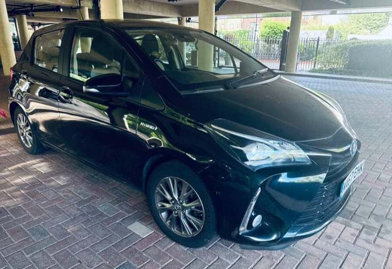 2017 Toyota Yaris 1.5 VVT-h Icon Hatchback 5dr Petrol Hybrid E-CVT Euro 6 (s/s) (100 ps) HATCHBAC...