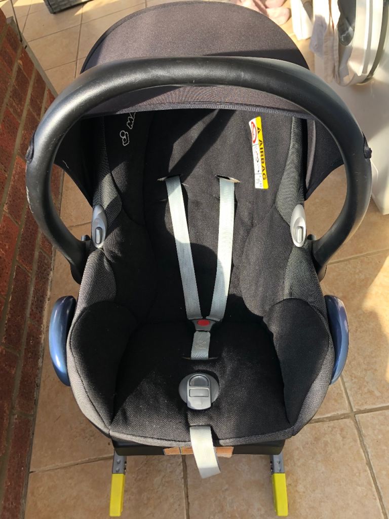 FREE Maxi Cosi Cabriofix Car Seat and isofix Base