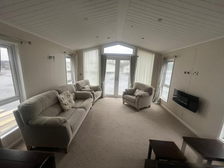 Static caravan / Lodge Prestige Seascape 42x14 2bed DG/CH - Free UK Delivery 