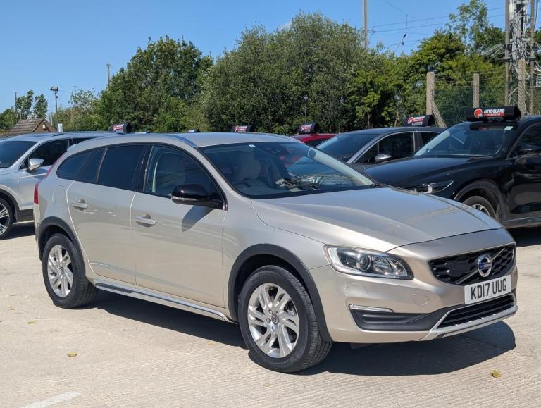 2025 Volvo V60 2.0 D4 R-Design Estate 5dr Diesel Geartronic Euro 5 (s/s) (163 ps) Estate Diesel A...
