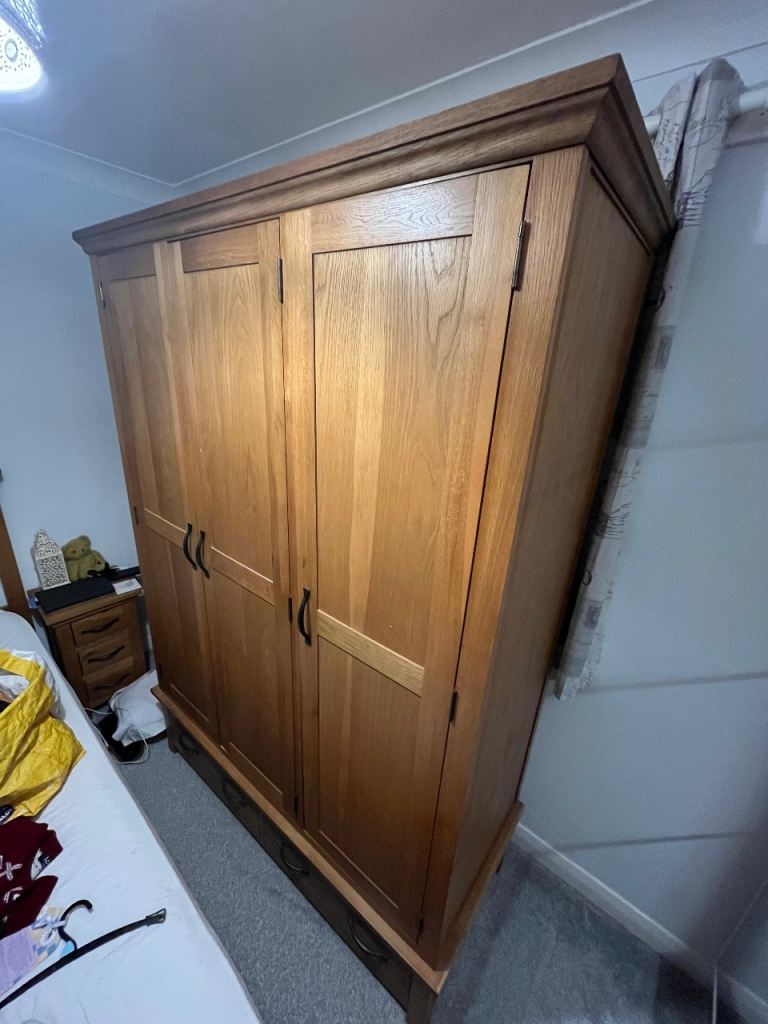 Solid oak bedroom furniture - wardrobe drawers