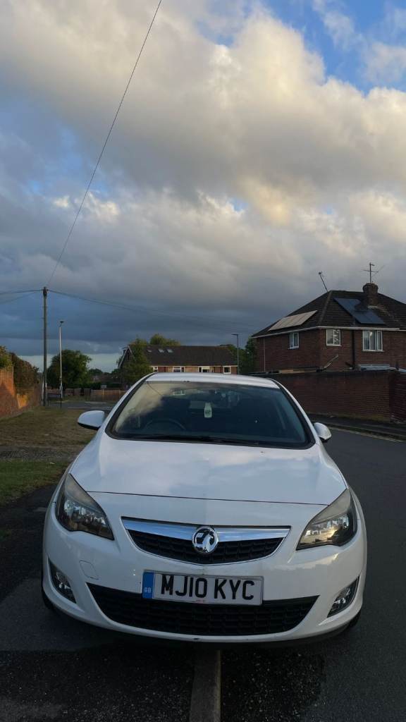 Vauxhall, ASTRA, Hatchback, 2010, Manual, 1364 (cc), 5 doors