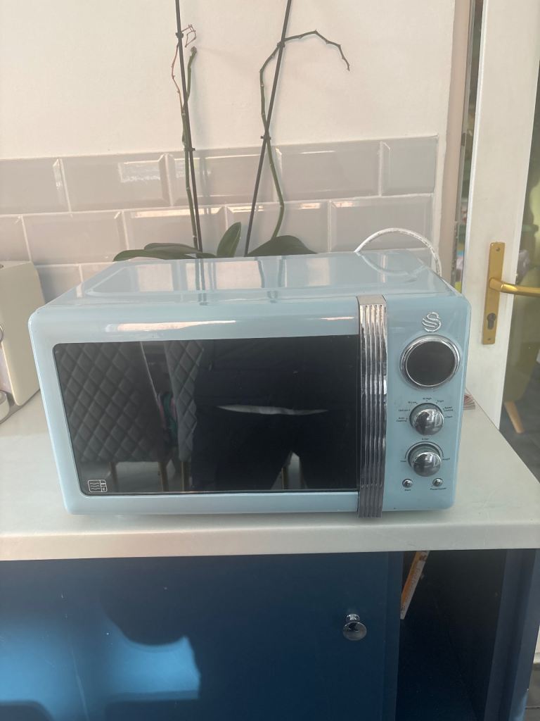 Microwave oven 