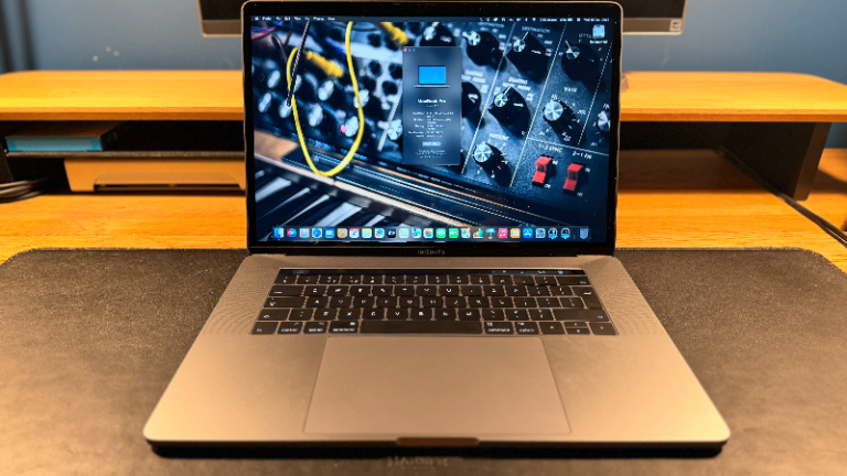 image for MacBook Pro 15" Quad-Core Intel Core i7 3.1Ghz, 1TB SSD