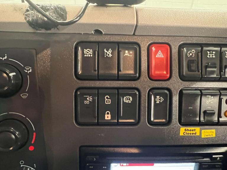 2018 DAF TRUCKS LF LF 280 FA 18T Wilcox Tipper NA DIESEL Automatic