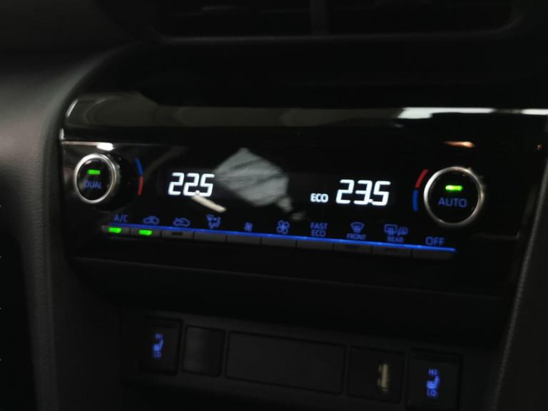 2022 Toyota Yaris Cross 1.5 VVT-h Excel SUV 5dr Petrol Hybrid E-CVT Euro 6 (s/s) (116 ps) - LANE ...