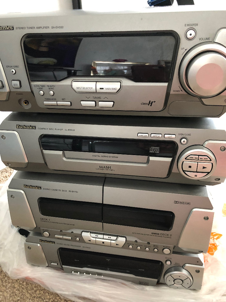 Technics Hi fi stereo system with 2 speakers 