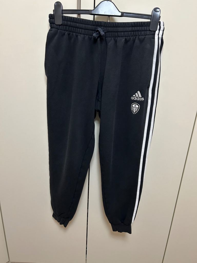 Men’s Leeds United Adidas bottoms 