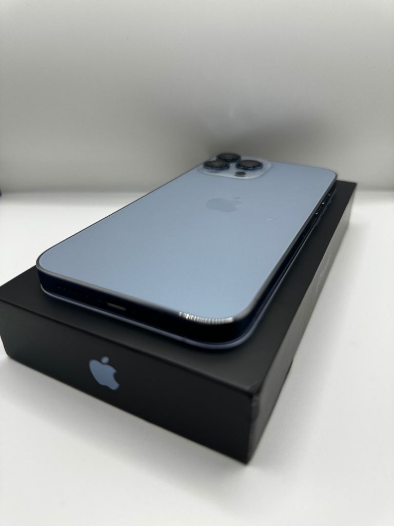 PRISTINE: Apple iPhone 13 Pro Max, 128gb, Blue (UNLOCKED)